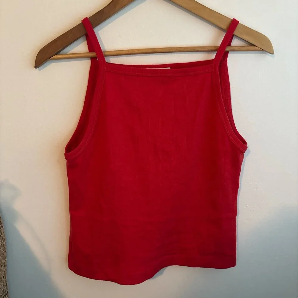 Doen Angie Tank in Scarlet - Picture 11 of 15